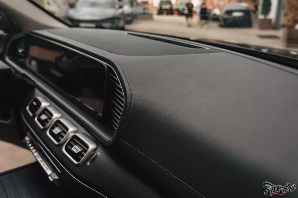 Химчистка салона для Mercedes GLE 400d